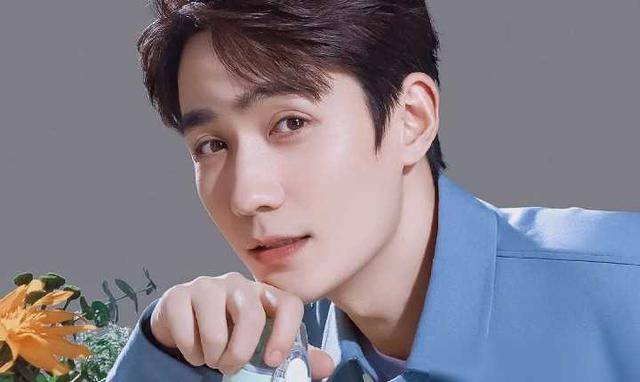 事实证明,35岁的朱一龙已在另一条"聪明人"的路上,越走越远_龙的_事业