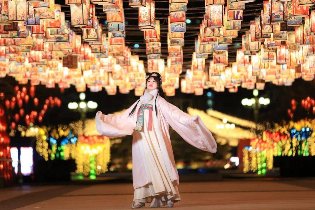 灯会这样拍嘎嘎出片~_花灯_辛集_灯笼