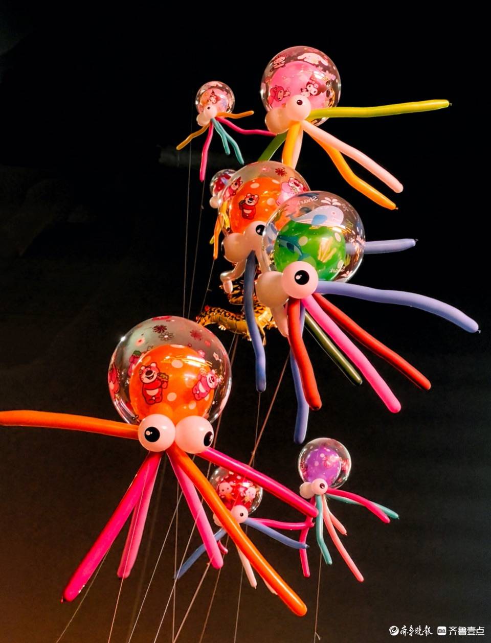 俺村俺家年味浓|"飞天章鱼"气球扮靓古城天空_节日_高军_郯城县