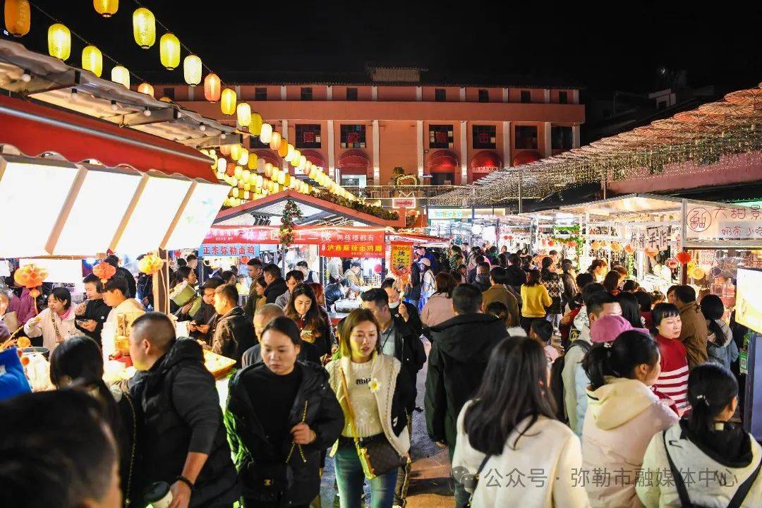 弥勒过年夜市火爆!"灰堆酒"接着约起～_美食_文昌街
