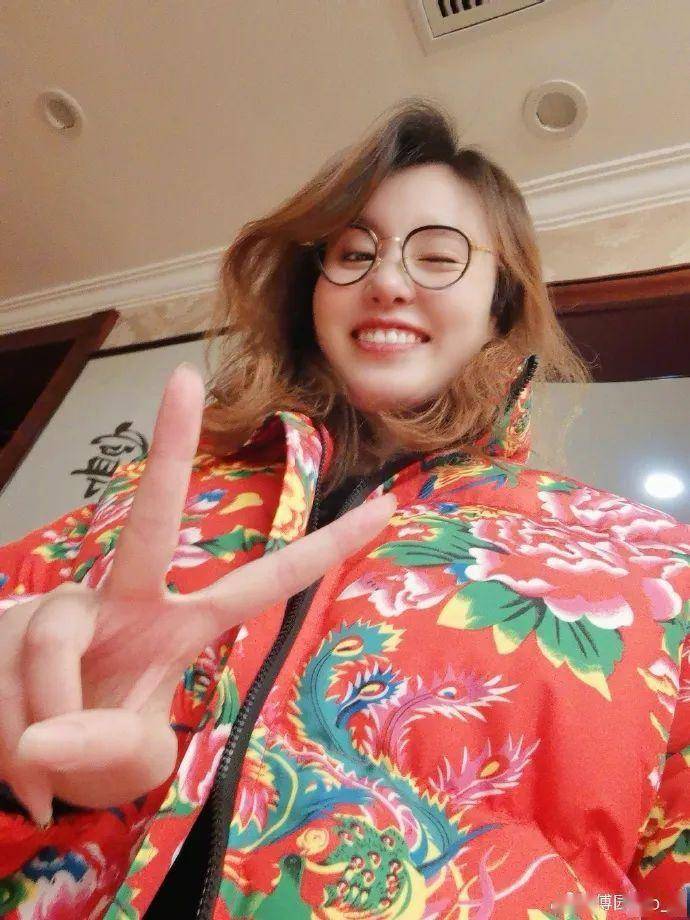 傅园慧发文称包车被勒索!当地介入,本人最新回应___