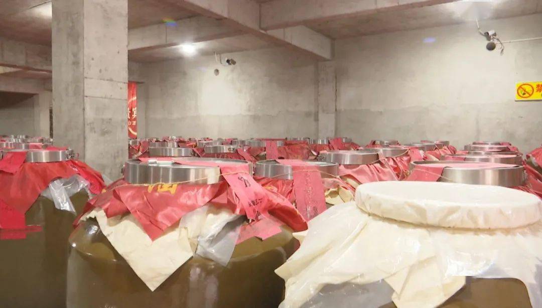 二宜楼酒厂:感受酒香之美 品味酿酒文化_卢紫腾_酿造_酒糟