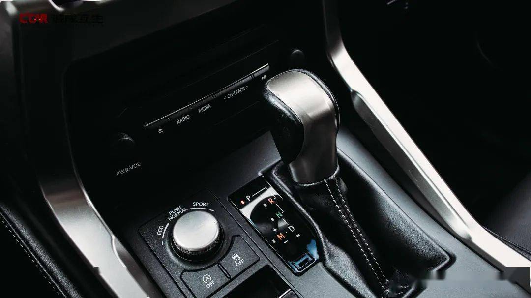 10几万开雷克萨斯,摊牌了,我承认心动了,你呢?【 nx