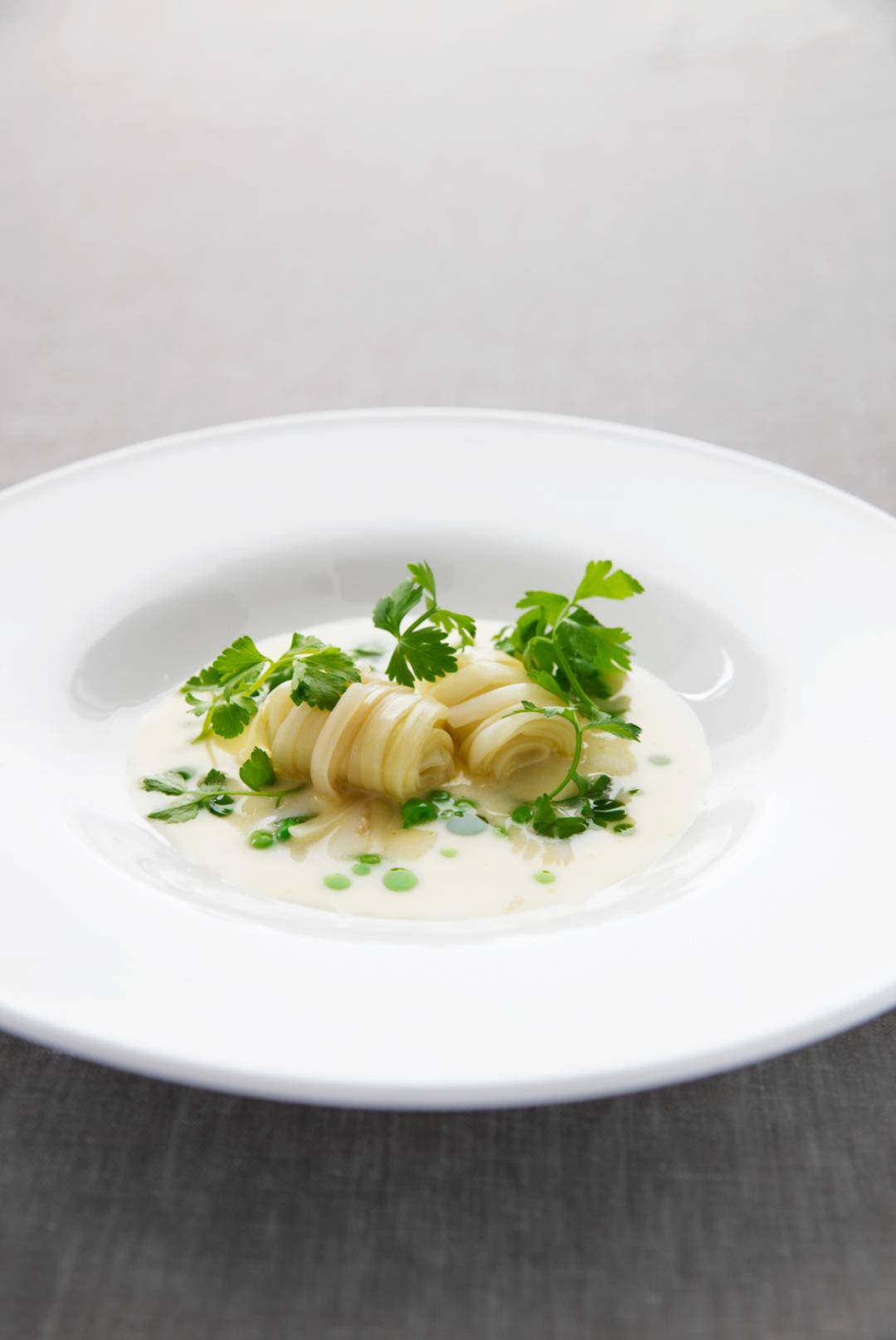 2024年元月大董意境菜作品赏析_管理_冷汤_蒲菜