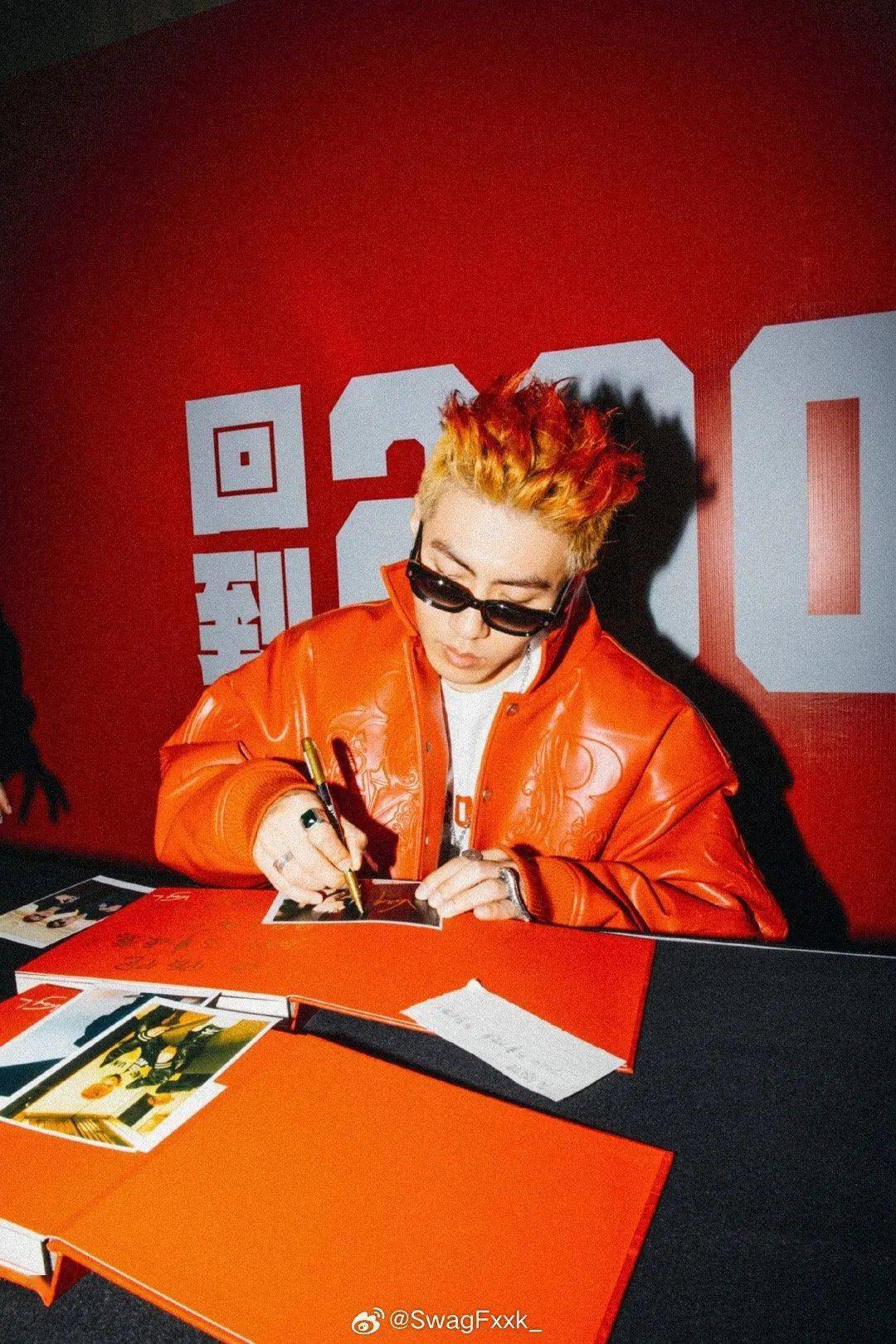 贝贝现身!pgone神奇联动!丁飞回应欠几百w!两张新专辑!