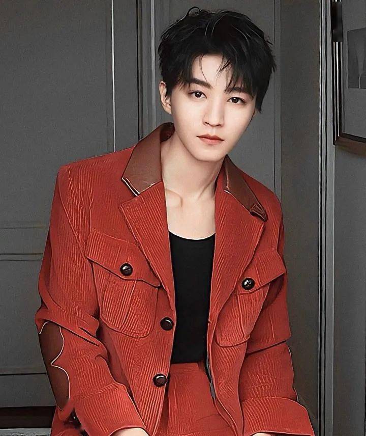 一问一答 | 白敬亭魏大勋,爱鞋男星,贾玲,薛之谦,卜凡,王俊凯_回应