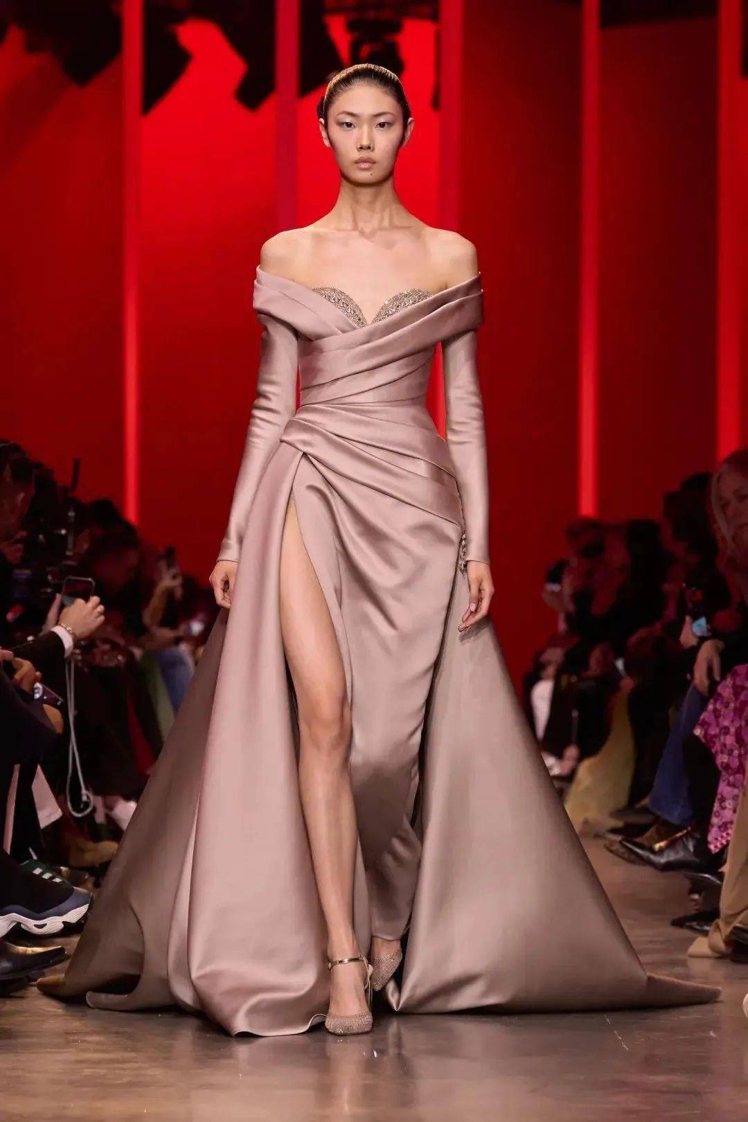 魅惑仙女裙eliesaab2024春夏高定