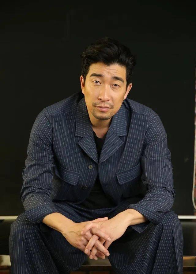 《凶手的样子》《凶手的样子》于2月17日开机出品人:刘燕铭,陈迪总