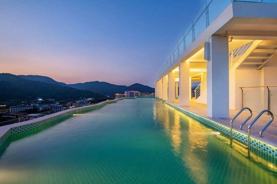 住从化岭南东方温泉酒店,带私家泡池,中西早餐!