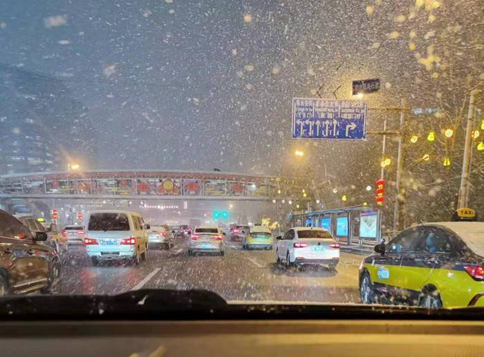 北京迎来龙年首场降雪,故宫明日门票已约满_地区_大部分_城区