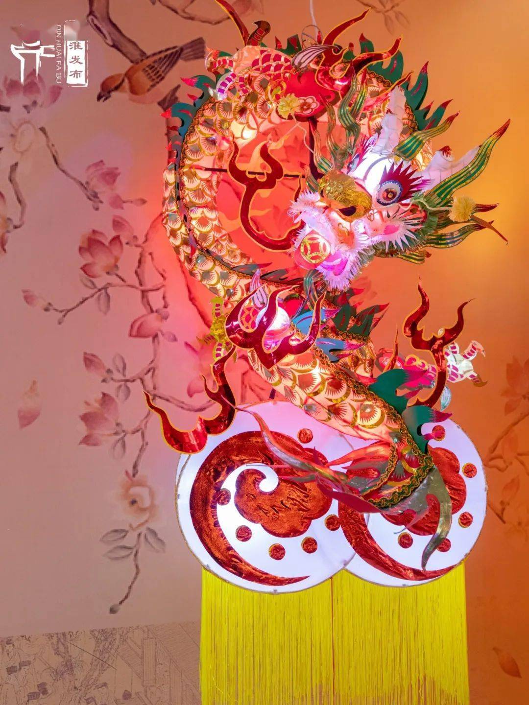 朝阳六方龙头走马灯画龙点睛灯组匠心传承文 化 记 忆 主 题 展 厅