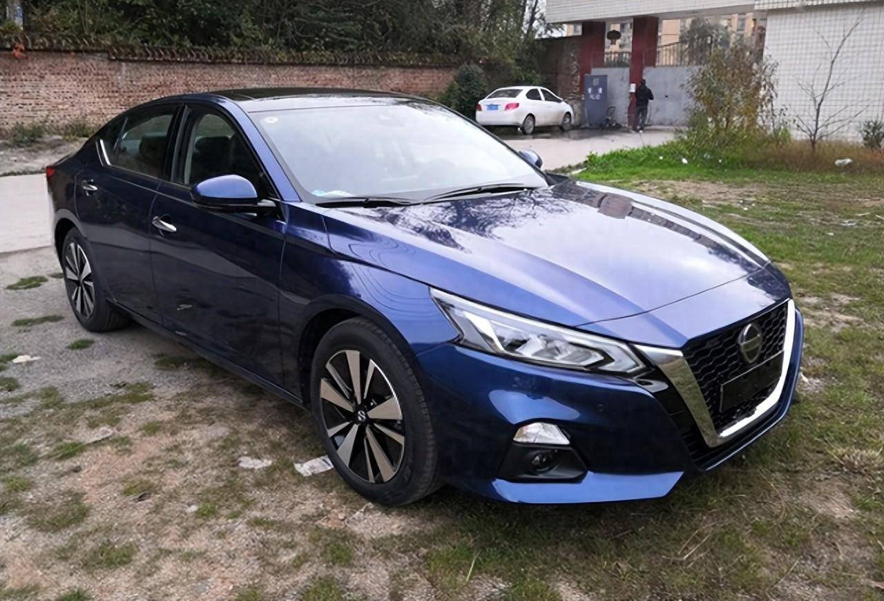 9万提辆日产天籁值吗?