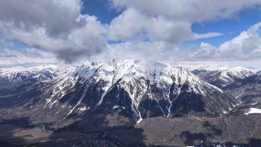 龙年初雪来临,最会玩的人已经去撒野了_滑雪_冰雪_度假