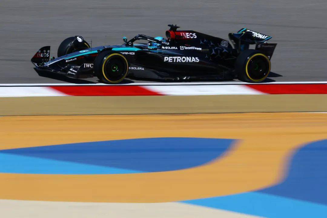 季前测试首日:维斯塔潘领先超一秒高居榜首_赛车_时间_迈凯伦