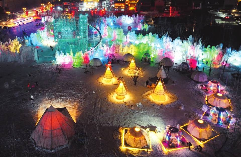 大同冰雪"燃"起来_游客_乐园_旅游区