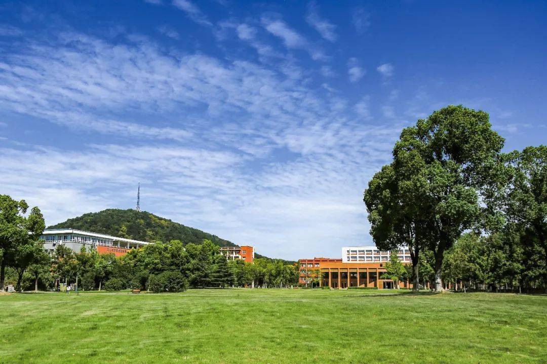 同年12月,安徽新华学院党委正式成立.