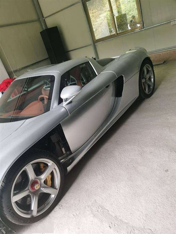 国内一台法拍保时捷卡雷拉gt成交:还是残次品_搜狐汽车_搜狐网