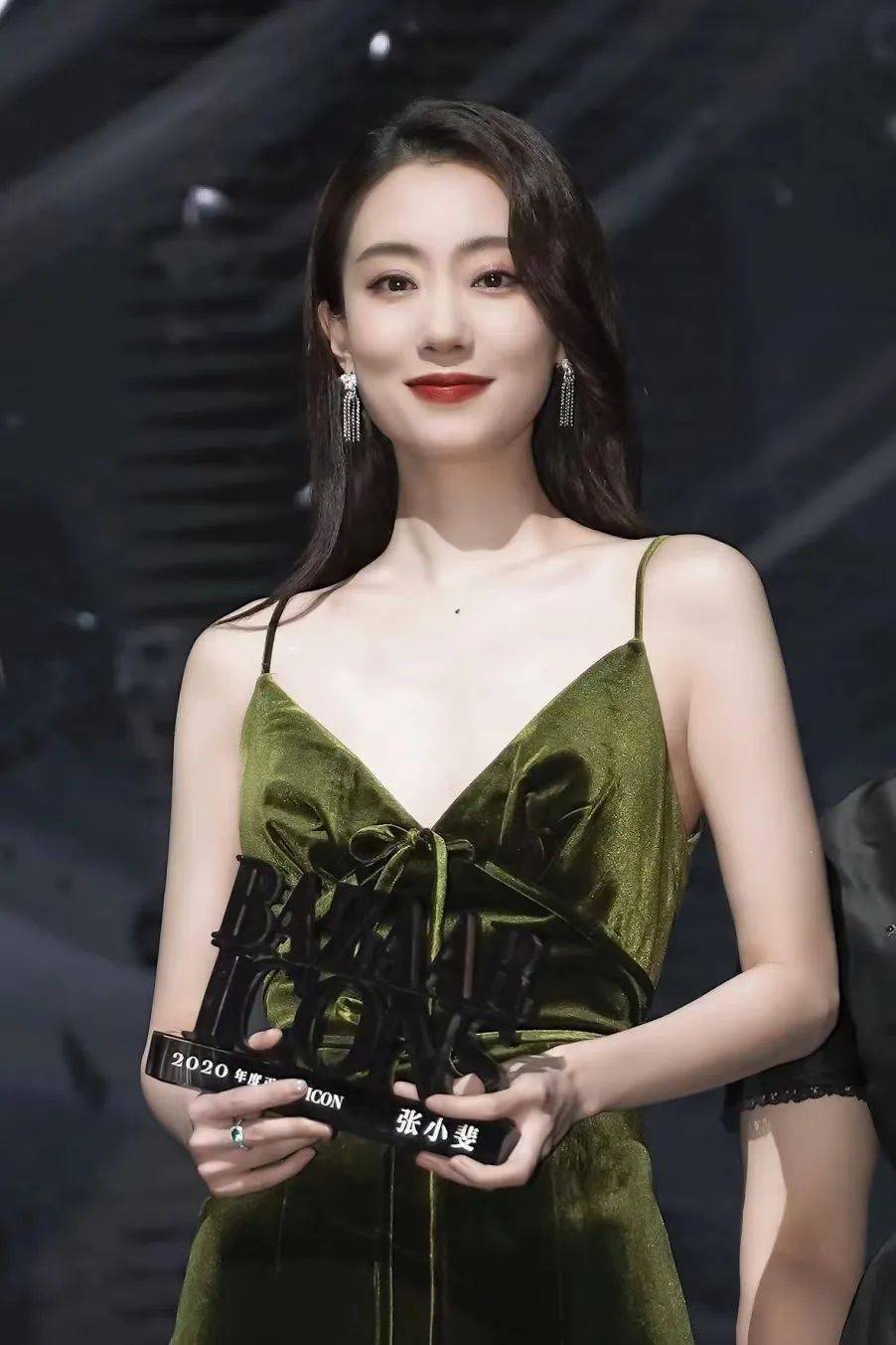 张小斐90亿票房影后,就是运气太好了!_贾玲比_电影_什么