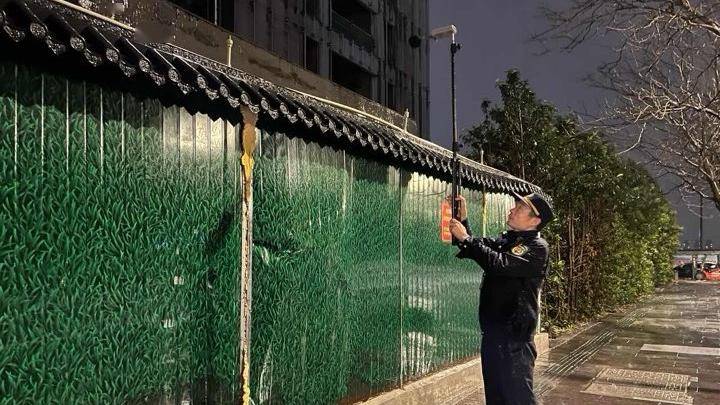 为了解决噪声扰民这个难题,张健牵头组织开展建设工地无证夜间施工