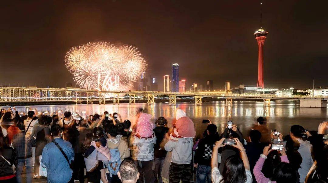 【元宵节限定】夜空绽放龙马精神 x 浪漫团圆烟火_活动_贺岁_澳门