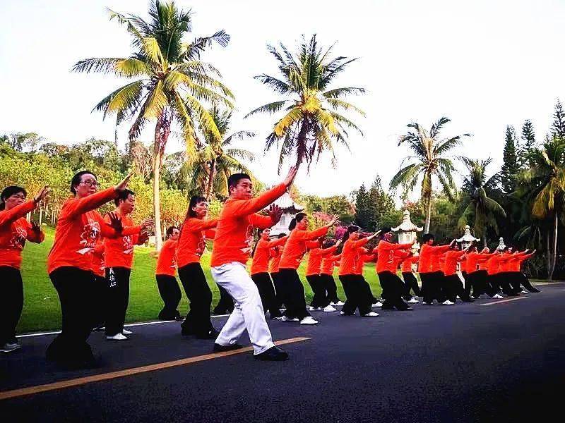 动作_先生_傅钟文