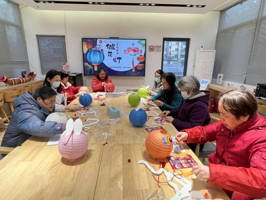 这些地方充满了节日氛围→_活动_梅园社区_嘉定镇街道