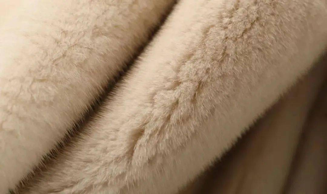 步行街上的这件事关系到很多人!_促销_裘皮_貂绒