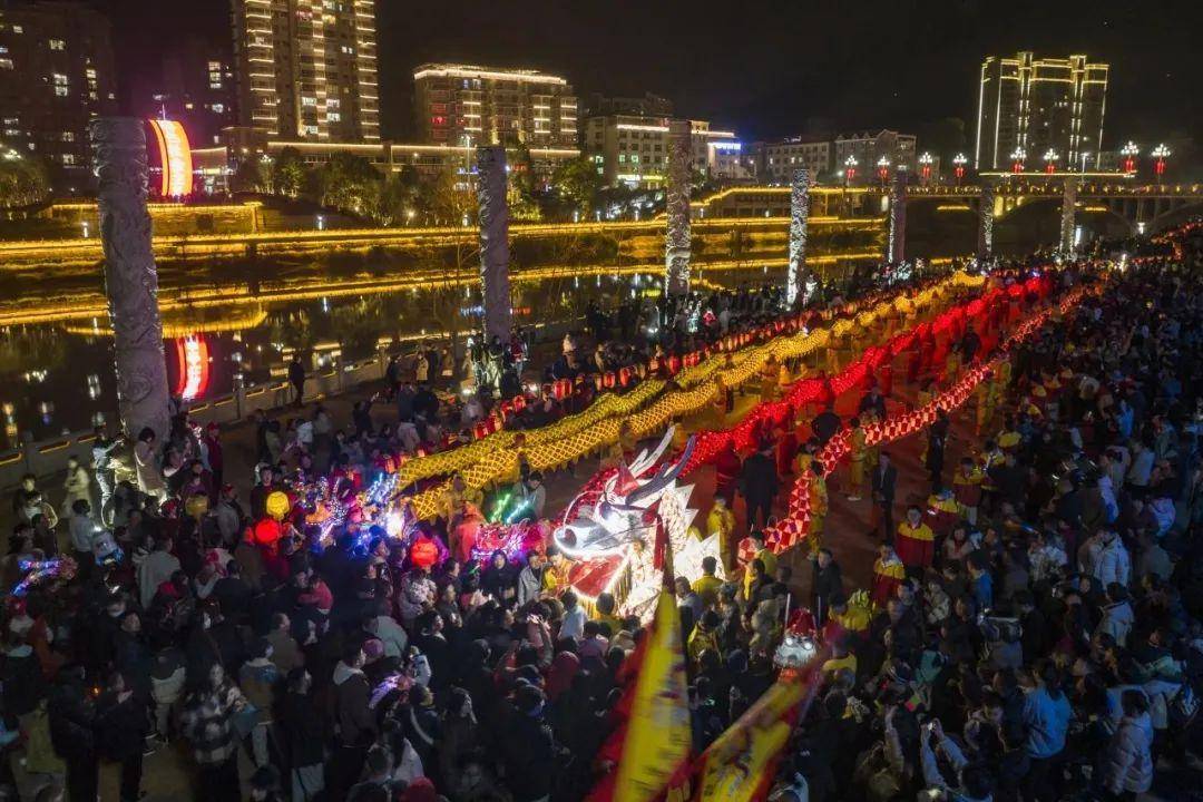 【三明客家】"龙腾虎跃耀清流"非遗民俗踩街——清流县创建三明市客家
