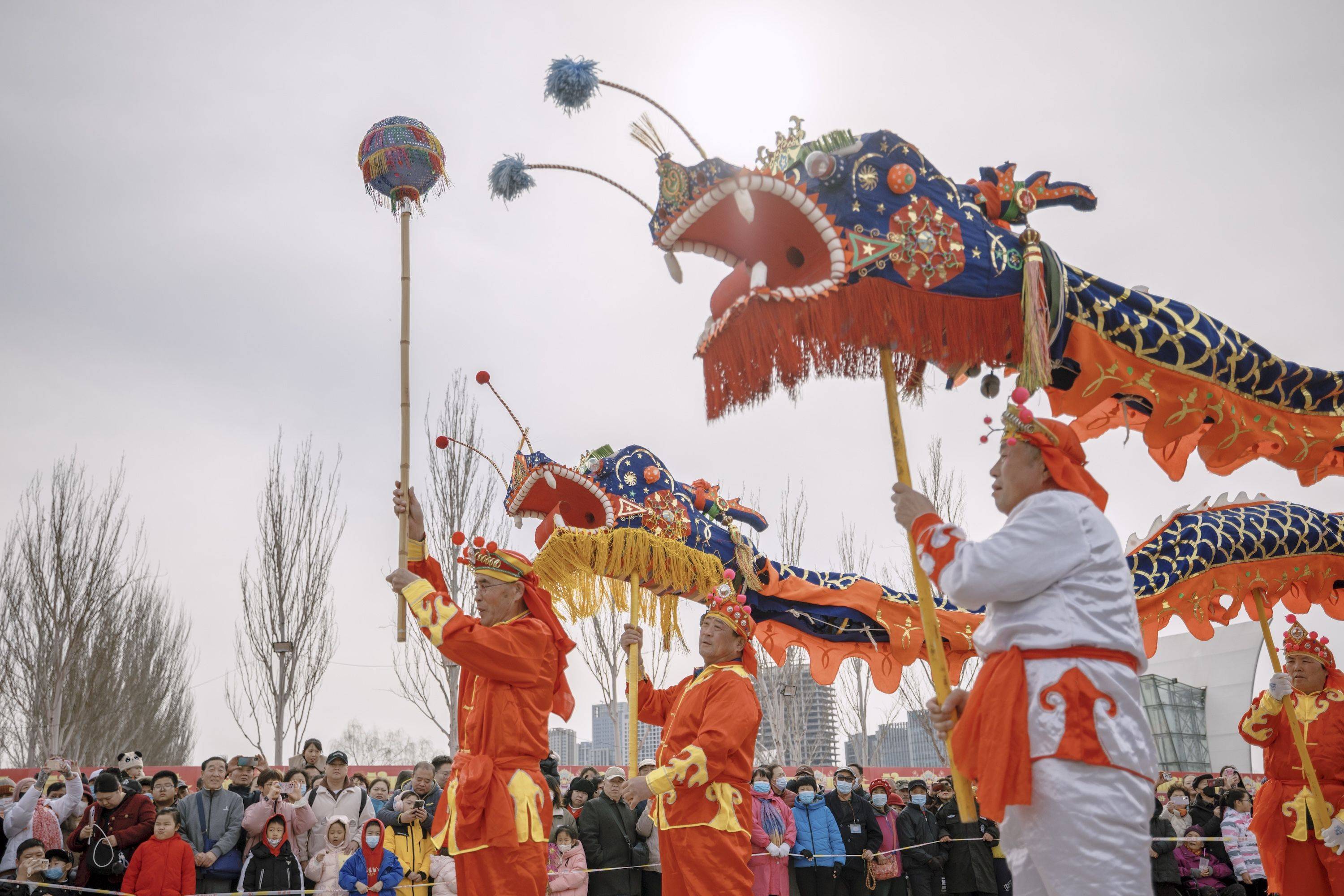 大运河畔上年近花甲的舞龙人_谢兆亮_表演_通州