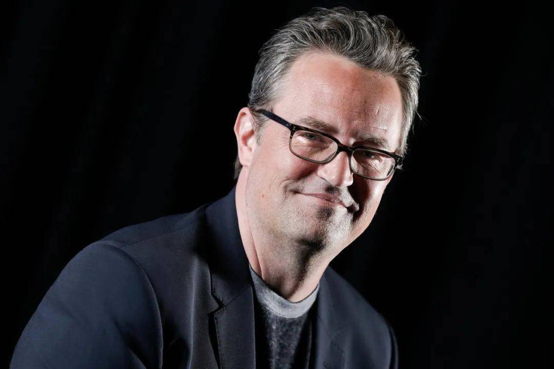 matthew perry 粉丝暴怒!