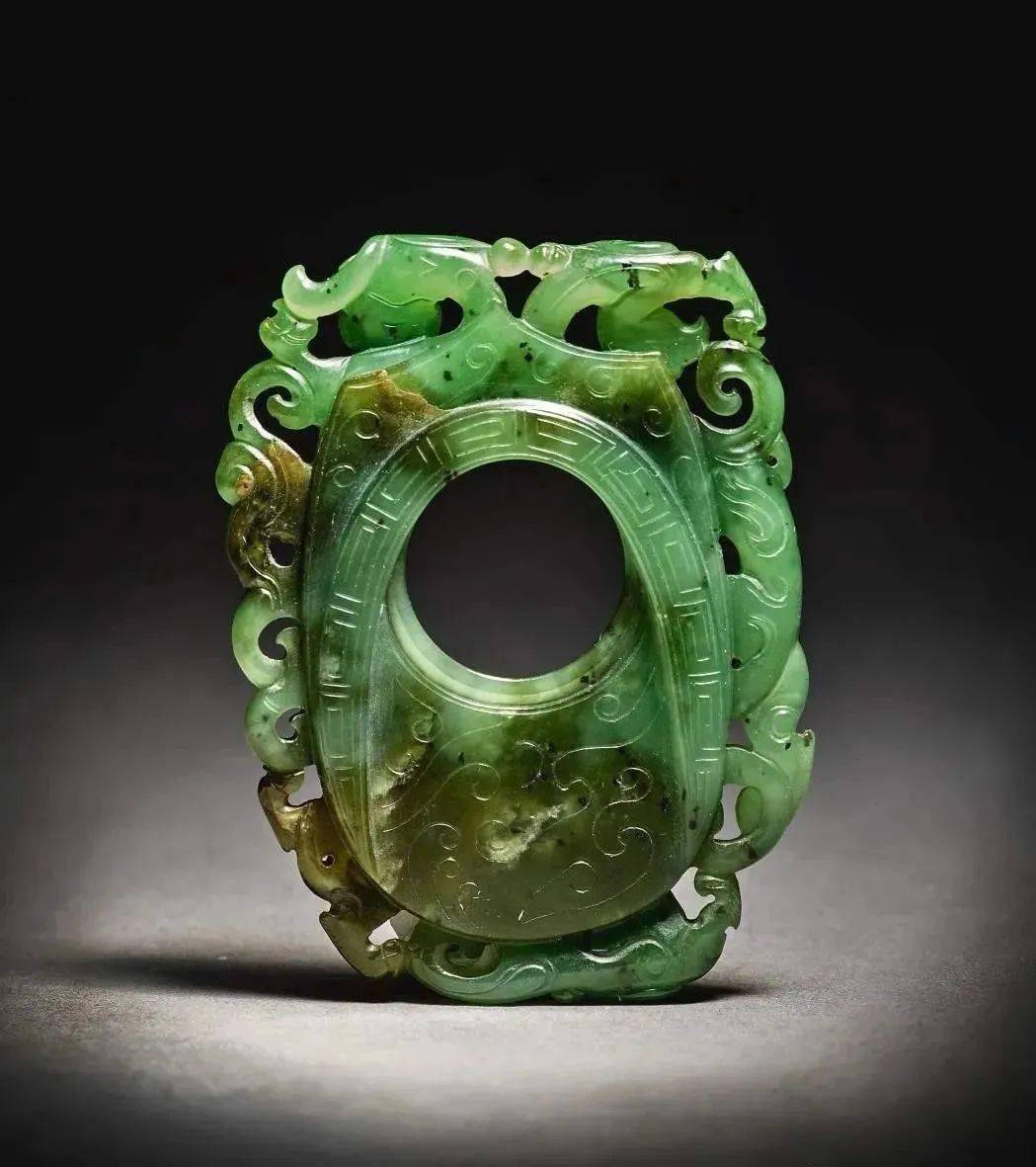 32件古玉一出手就卖了3807万:只要藏品"牛",哪有不赚钱_估价_人民币