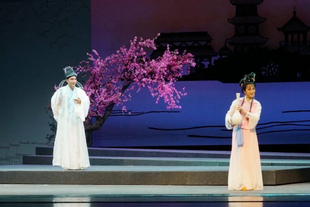 朱鹏,国家二级演员孙黎健,陆莺芝,国家一级演员张金华,汤达,季春艳,蒋