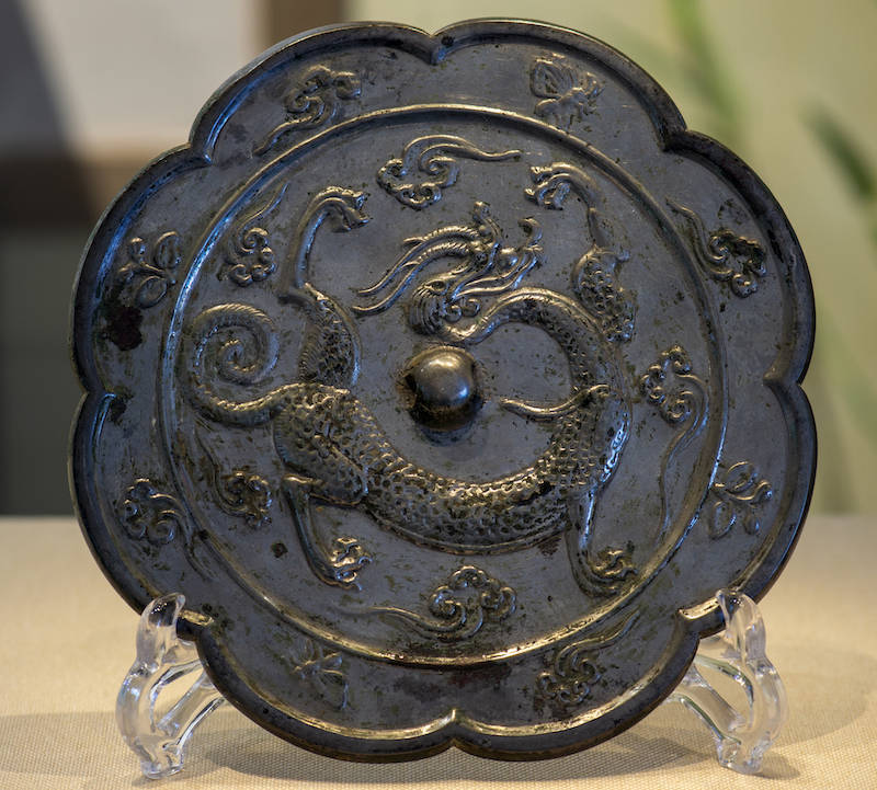 见龙在田:洛阳出土铜镜上的龙纹纵览_战国_青龙_龙镜