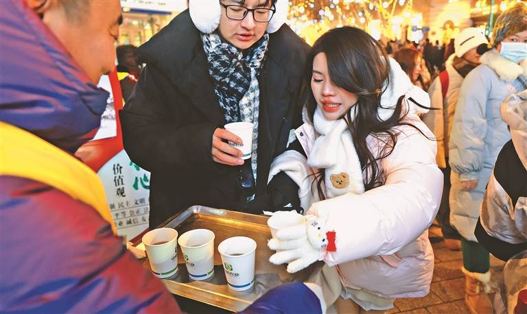 “人民至上”铸就新时代冰雪传奇