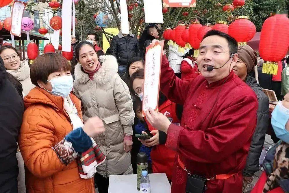 茶叶优质菜籽油,涪江大曲剪纸,卧佛竹麻编,玉溪石刻多种参展产品尽情