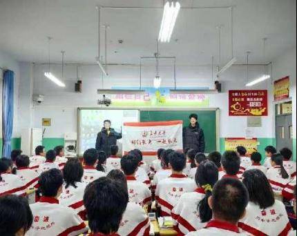 1月31日下午,来自河北省七队的成员代表相聚于衡水顺平中学开展"优回"