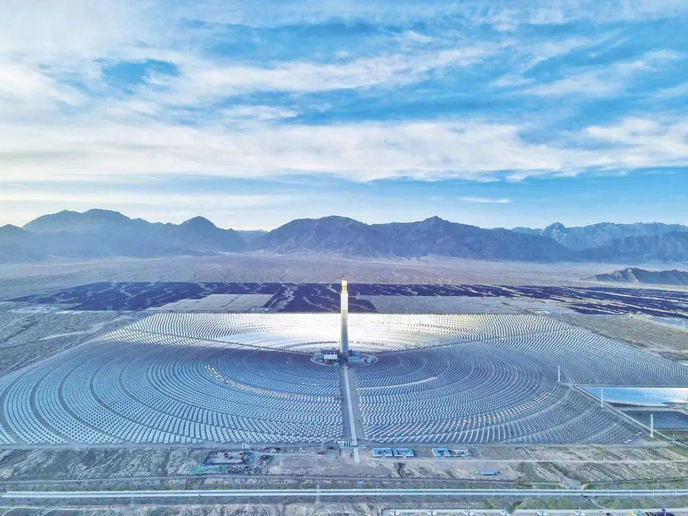 海西: 这里"风""光"无限好_发电机组_项目_光热