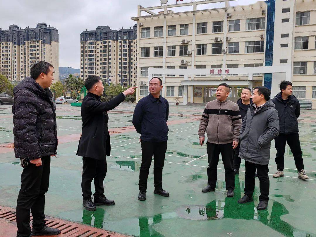区教育局局长张博竣到城区部分学校督导调研开学工作_铜仁_情况_小学