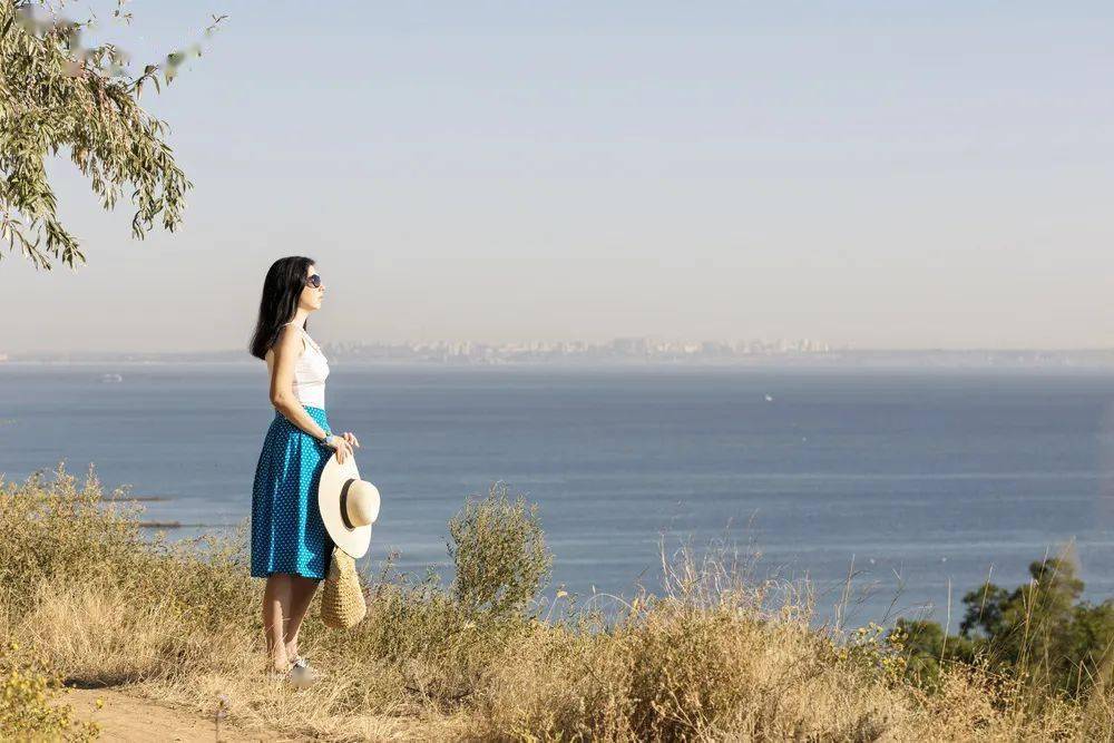 早读:惊人的因果定律:人品好的人,根本不会吃亏_蛋糕_老人_人生