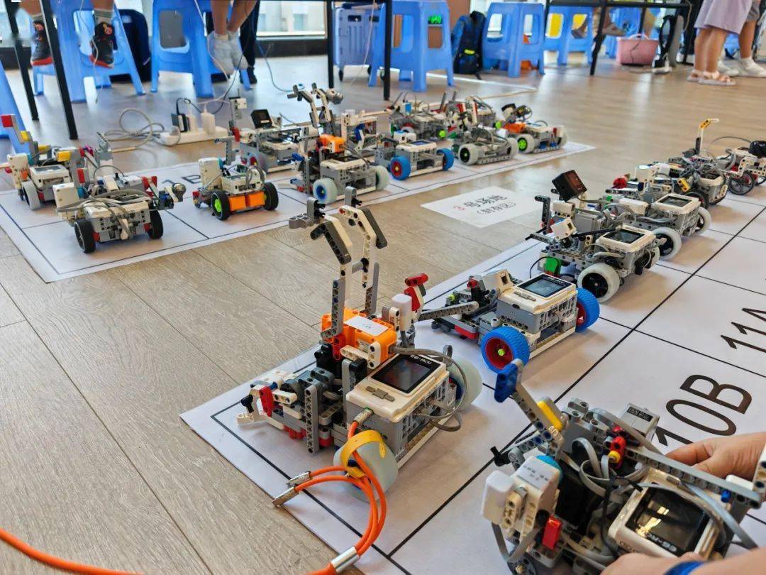 一文读懂机器人课程_科技_成都市_青少年宫