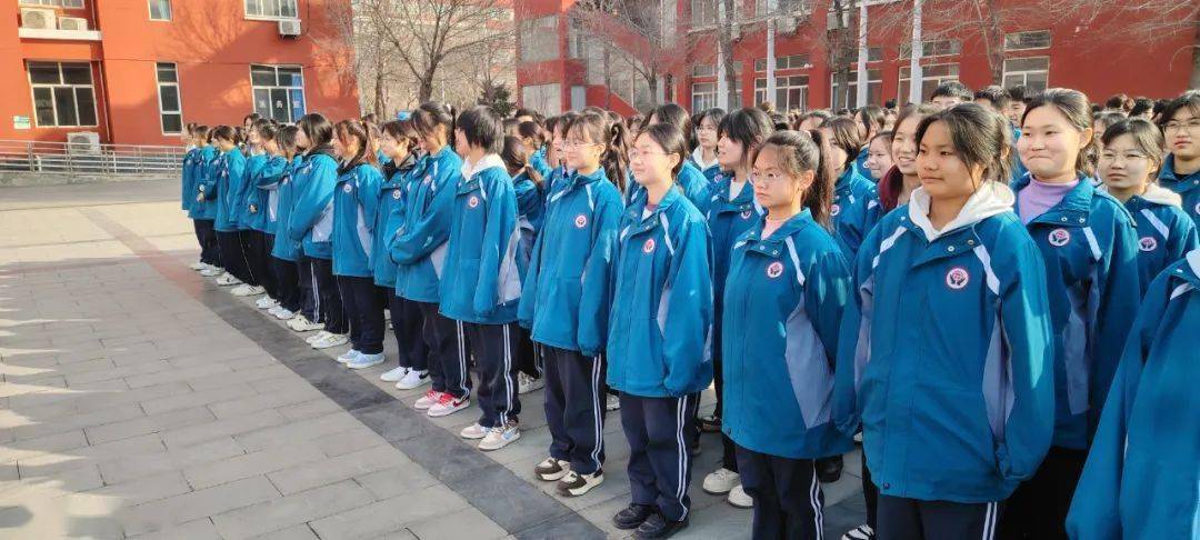 沙河一中:新学期第一次升旗仪式_校园_梦想_校友