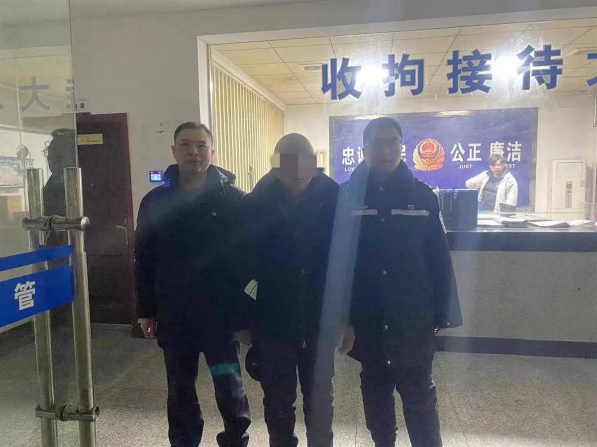 潜江公安快速侦破一起交通肇事逃逸案_办案_渔洋镇_马家村