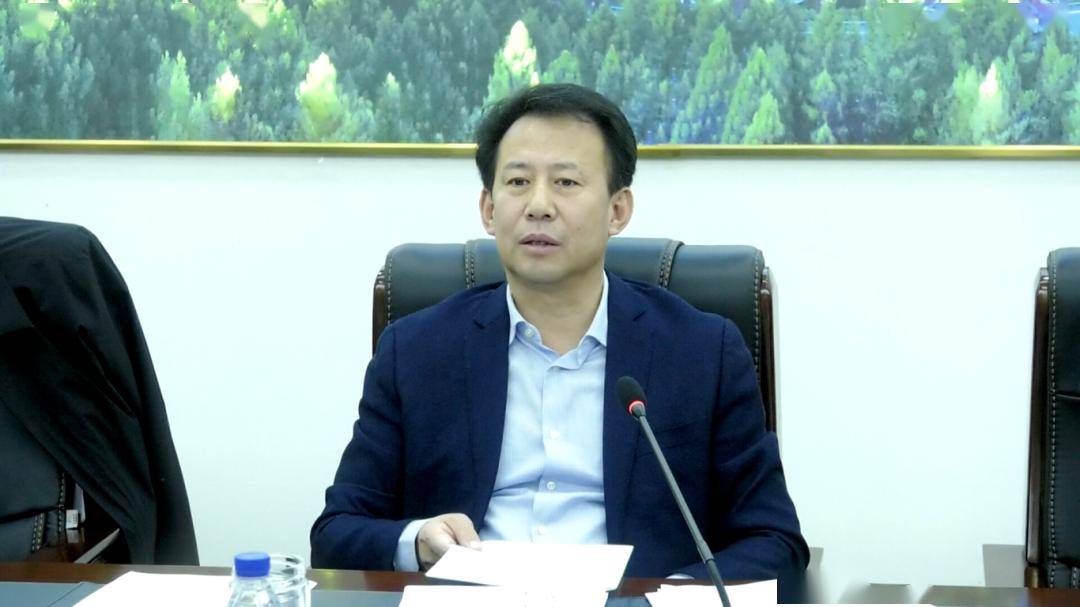 通化县委书记戴存鹤主持召开2024年第四次县委常委(扩大)会议_工作