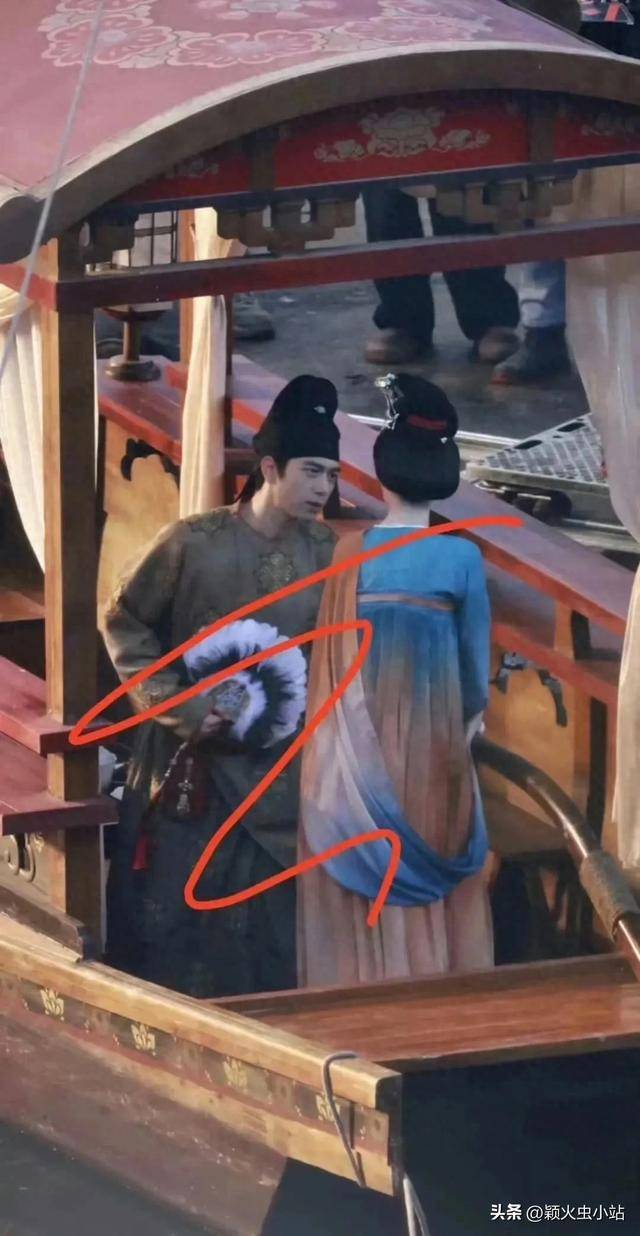 25娱乐瓜:李现 肖战 成毅 迪丽热巴 檀健次 张艺兴 鹿晗 刘诗诗 唐嫣