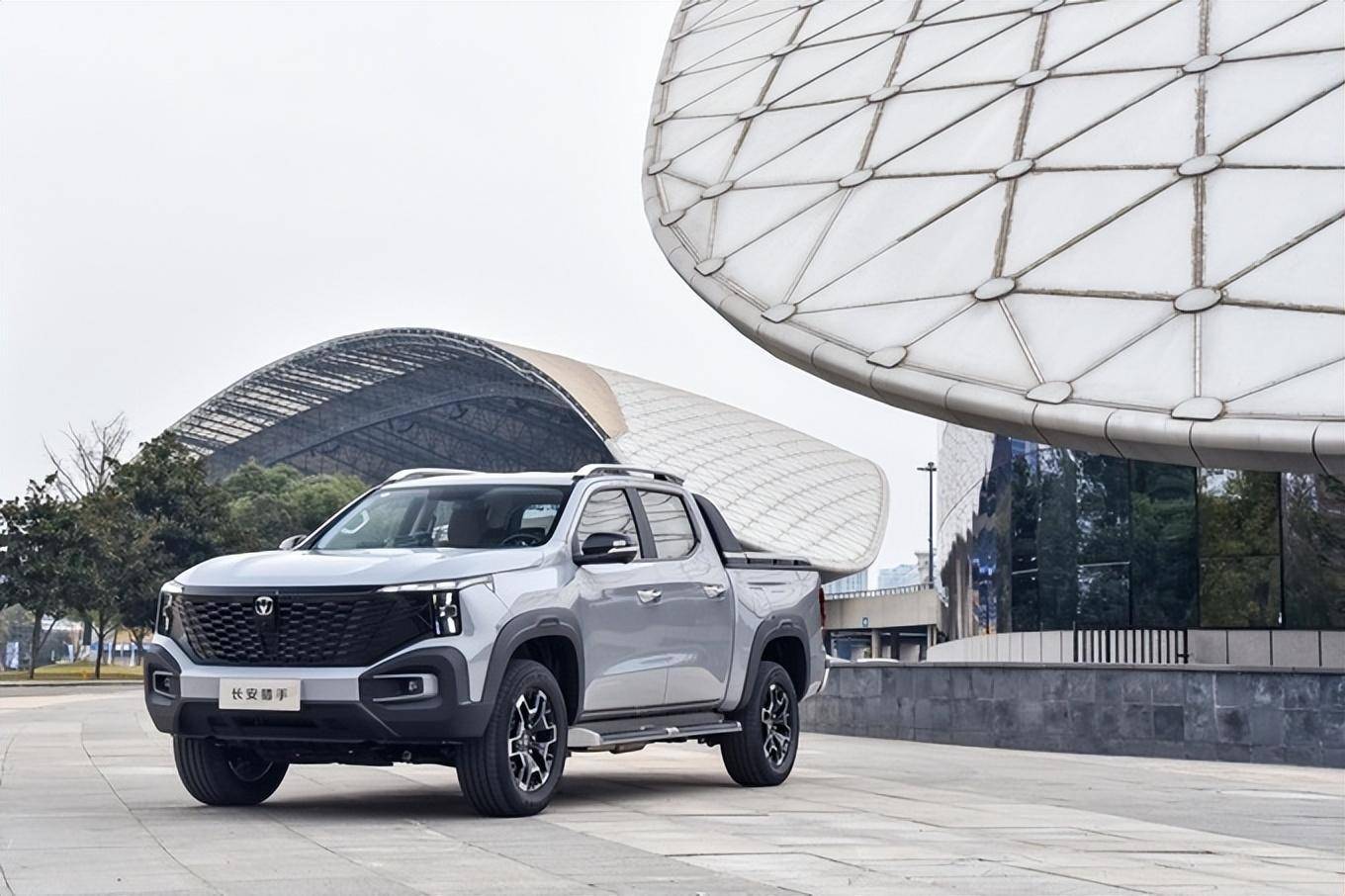 新能源皮卡元年第一枪!长安猎手3月1日上市,预售13.99万起