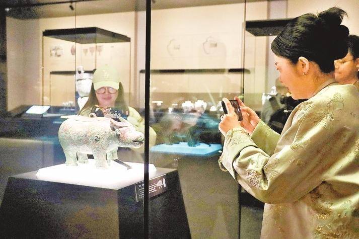 行走河南·读懂中国丨殷墟新馆:来赴这场千年之约_请柬_考古_展厅