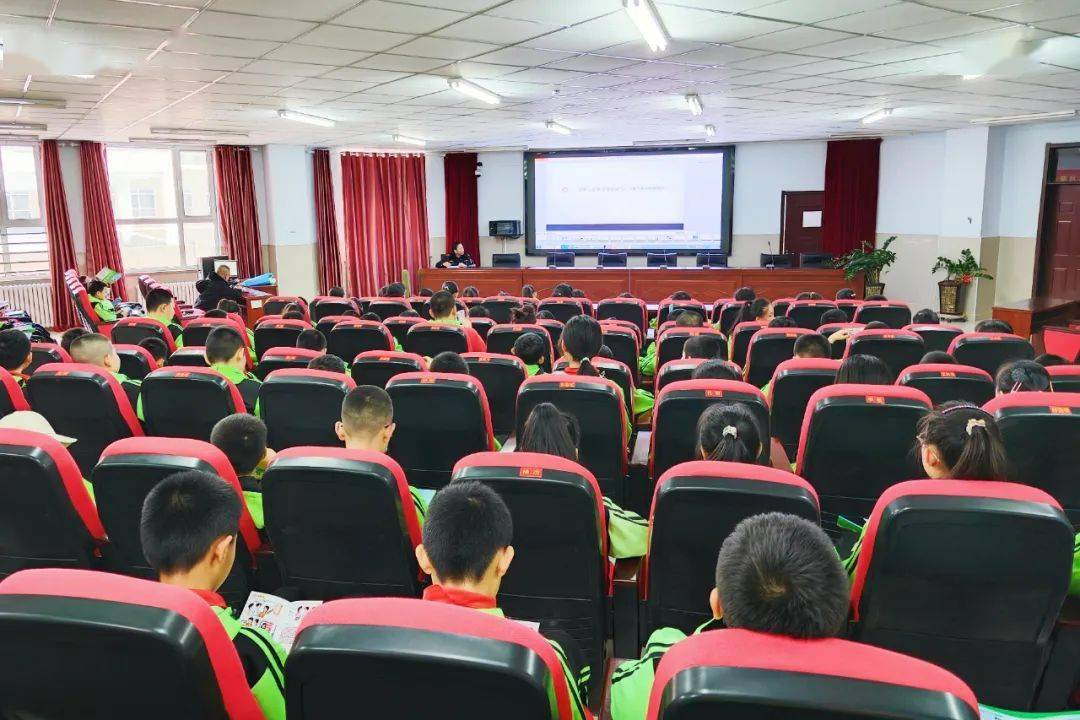 "扫黄打非"进校园 "护苗成长"育未来_集宁_活动_出版物