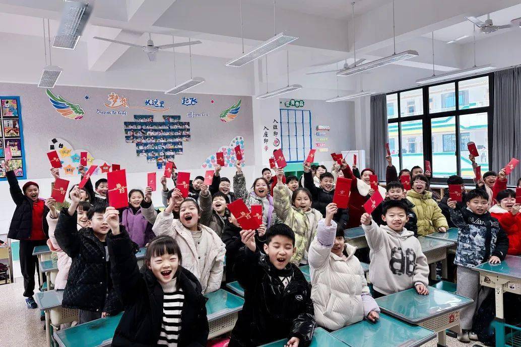 龙重登场 沐光而行 | 哲商现代实验小学举行新学期开学系列活动_向
