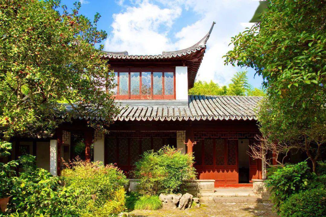 秋霞圃与豫园,醉白池,古漪园,曲水园并称为上海五大古典园林