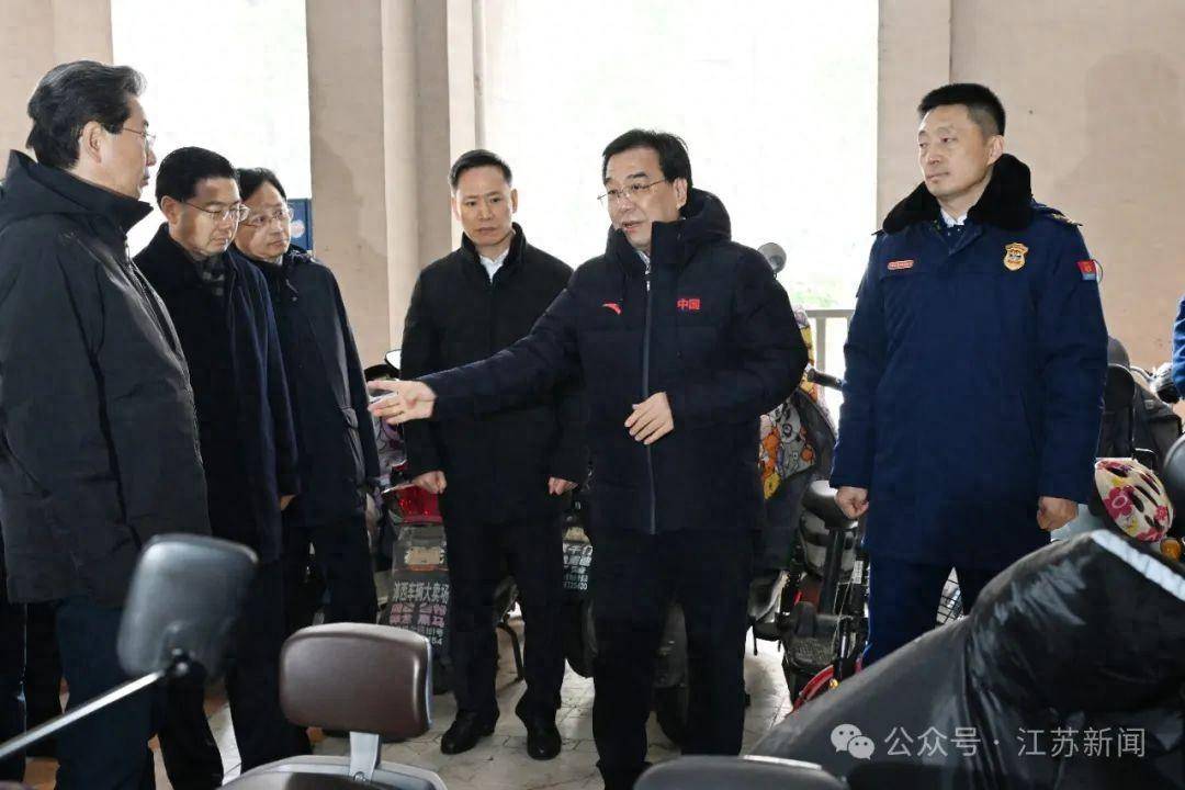 多地书记市长随机检查,现场办公…_南苑小区_韩立明_居民小区